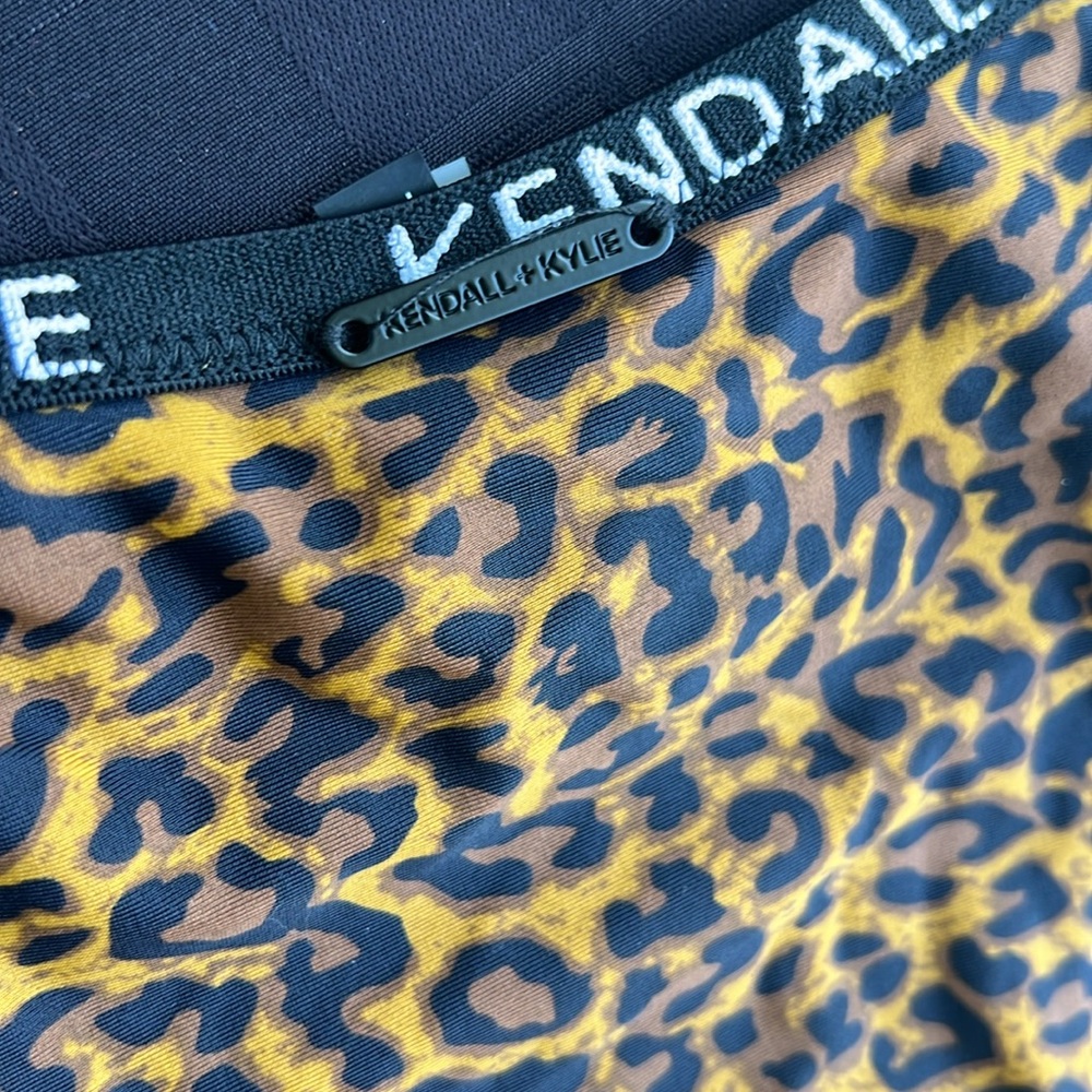 KENDALL+KYLIE leopard high leg bikini size XL - Picture 9 of 16